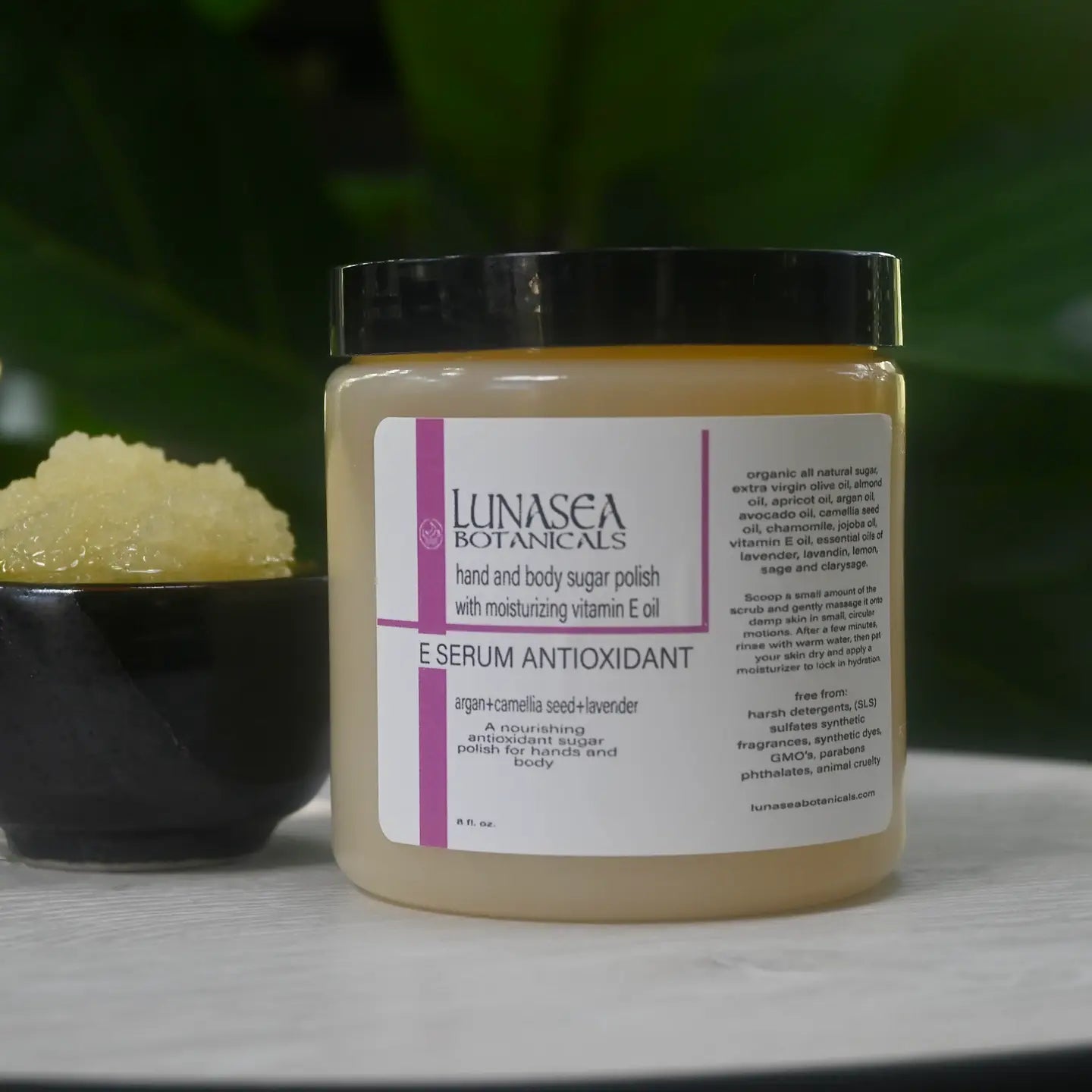 E Serum Antioxidant Sugar Scrub

Antioxidant-Rich Hand + Body Sugar Polish